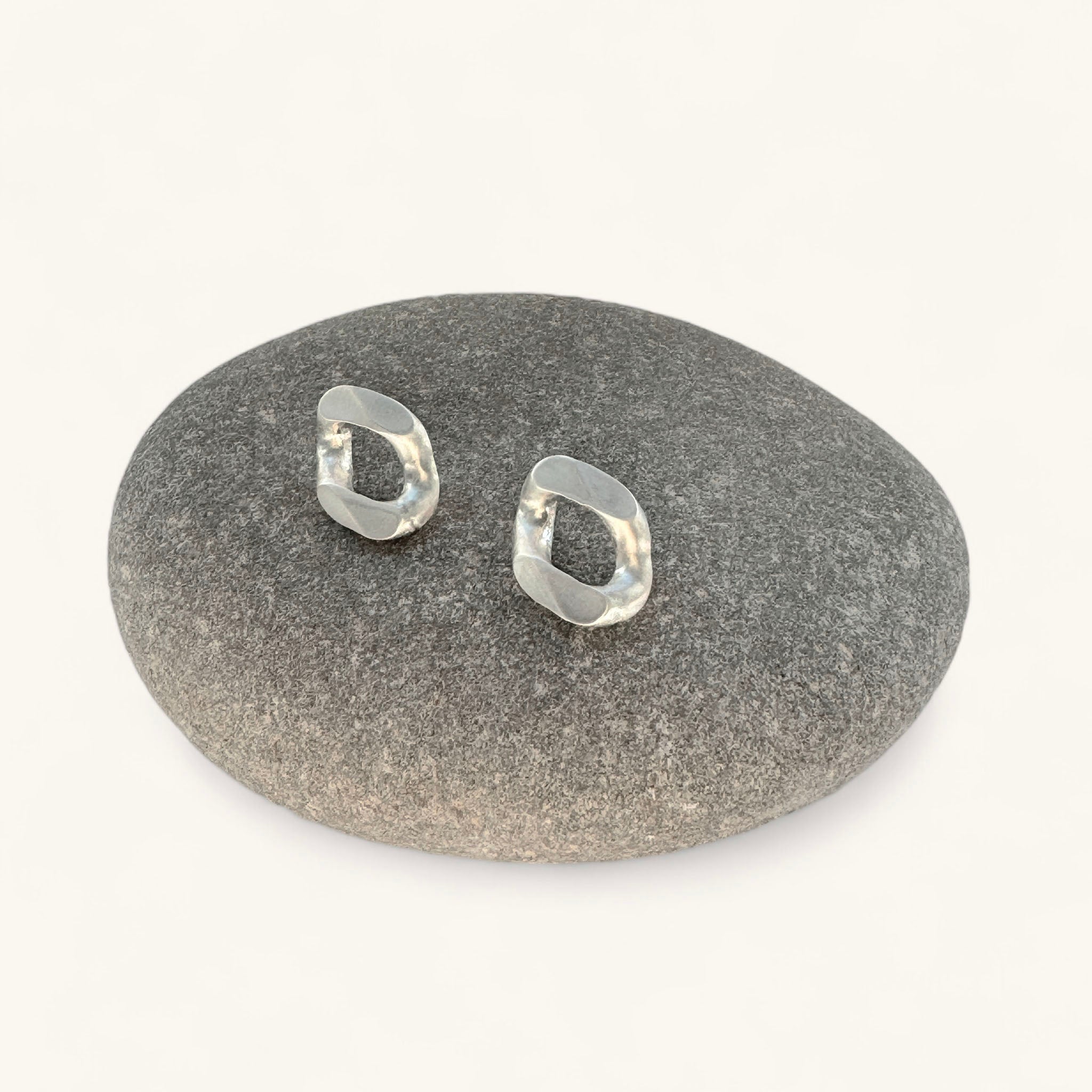 Jennifer Loiselle curb chain stud earrings in silver