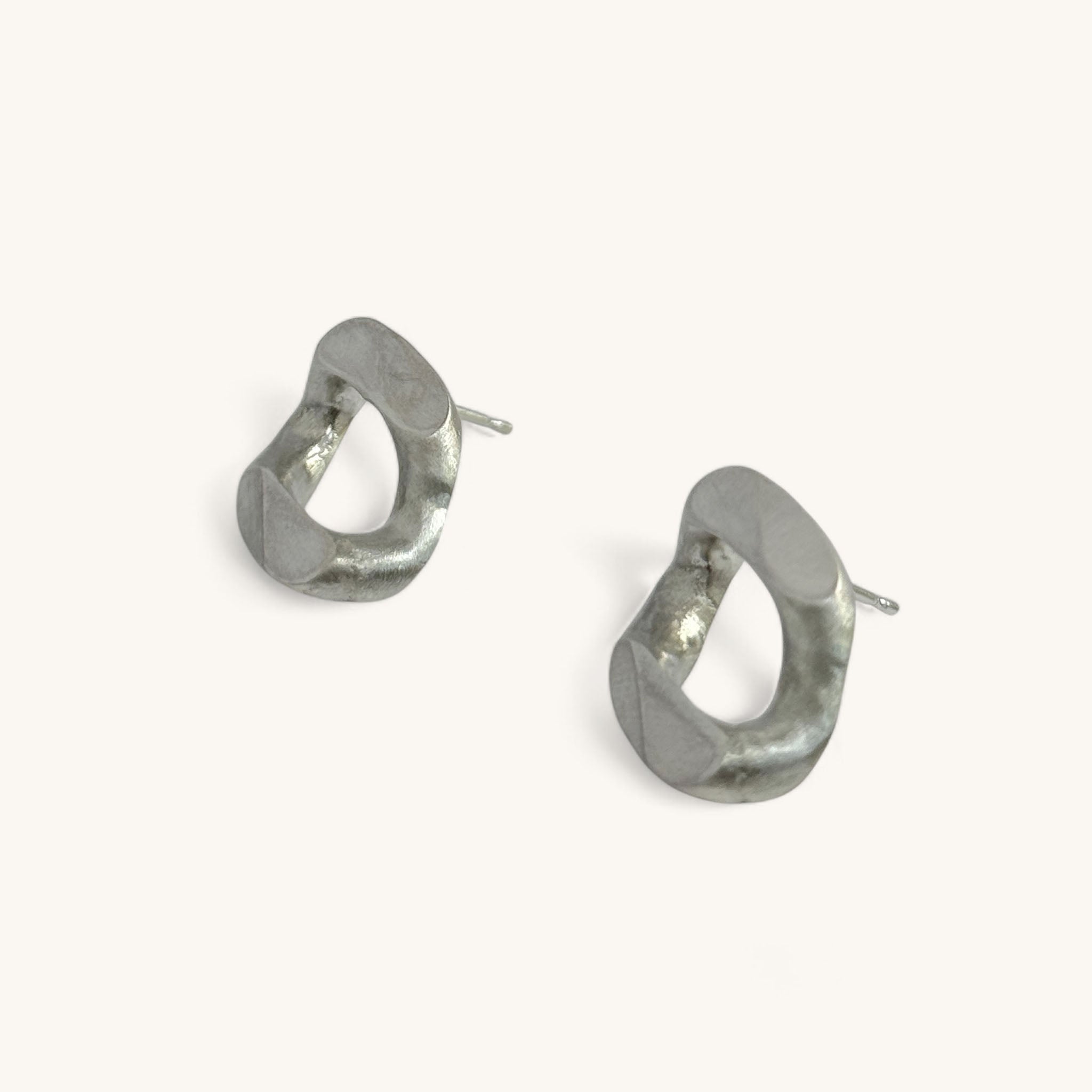 Jennifer Loiselle curb chain stud earrings in silver