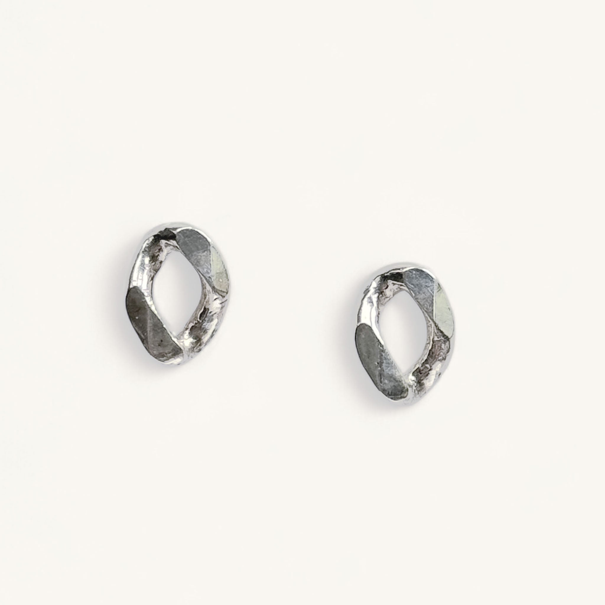 Jennifer Loiselle mini curb stud earrings in silver